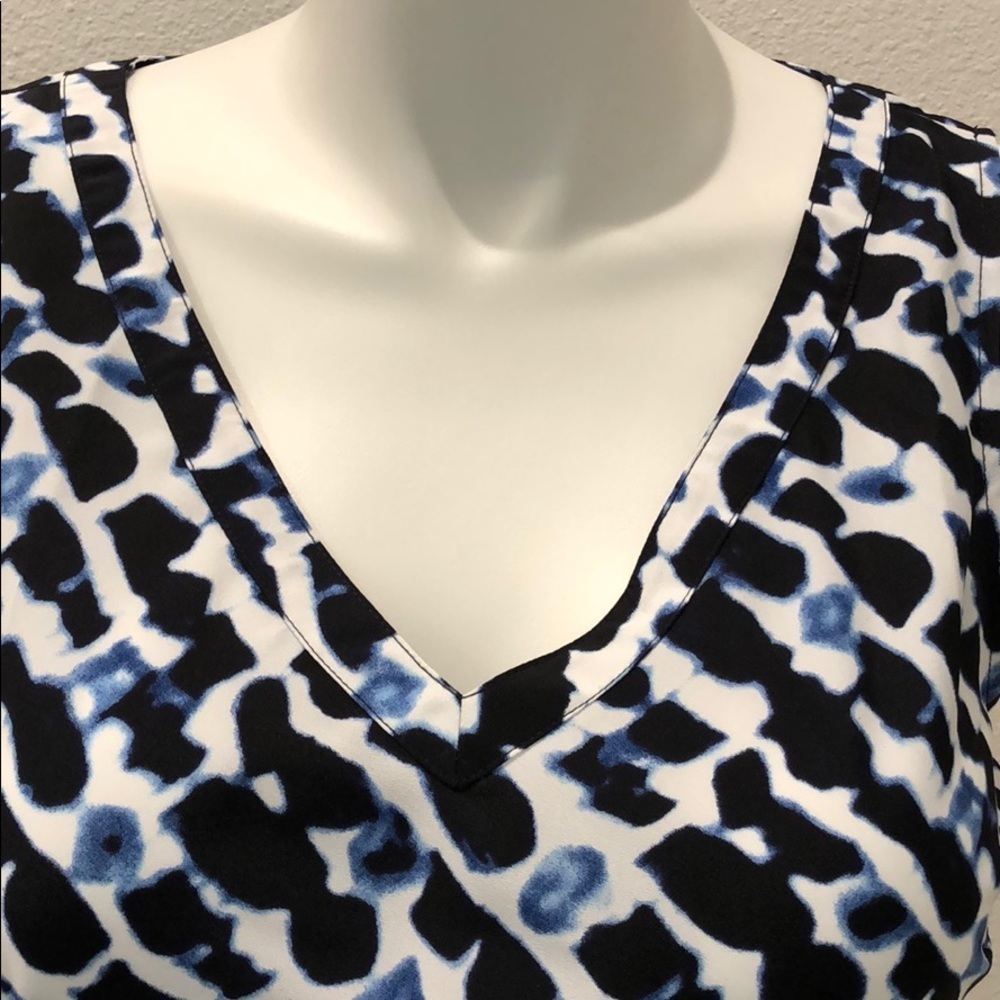 Anne Klein V-neck sleeveless top NWT sz L - Picture 2 of 4